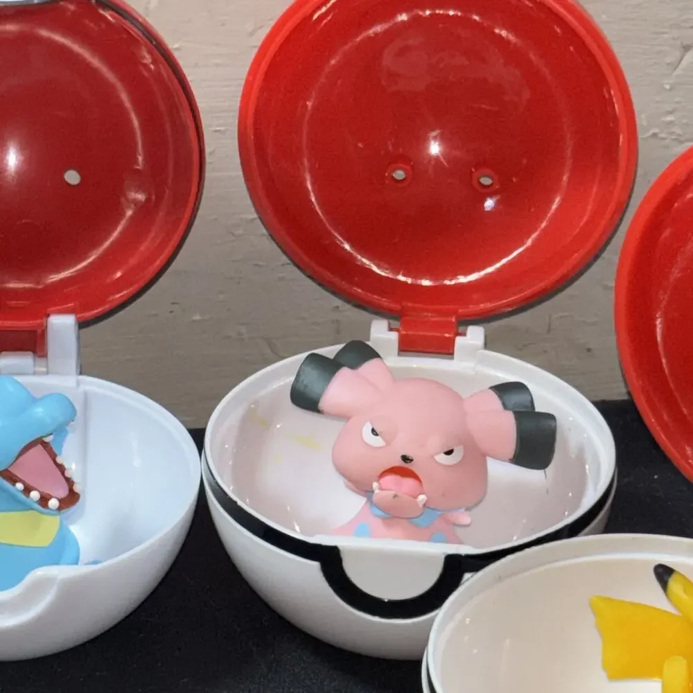 Pokémon Poke Balls TOMY Pokeball Throw N Pop Lot Of 7 W/ Figures